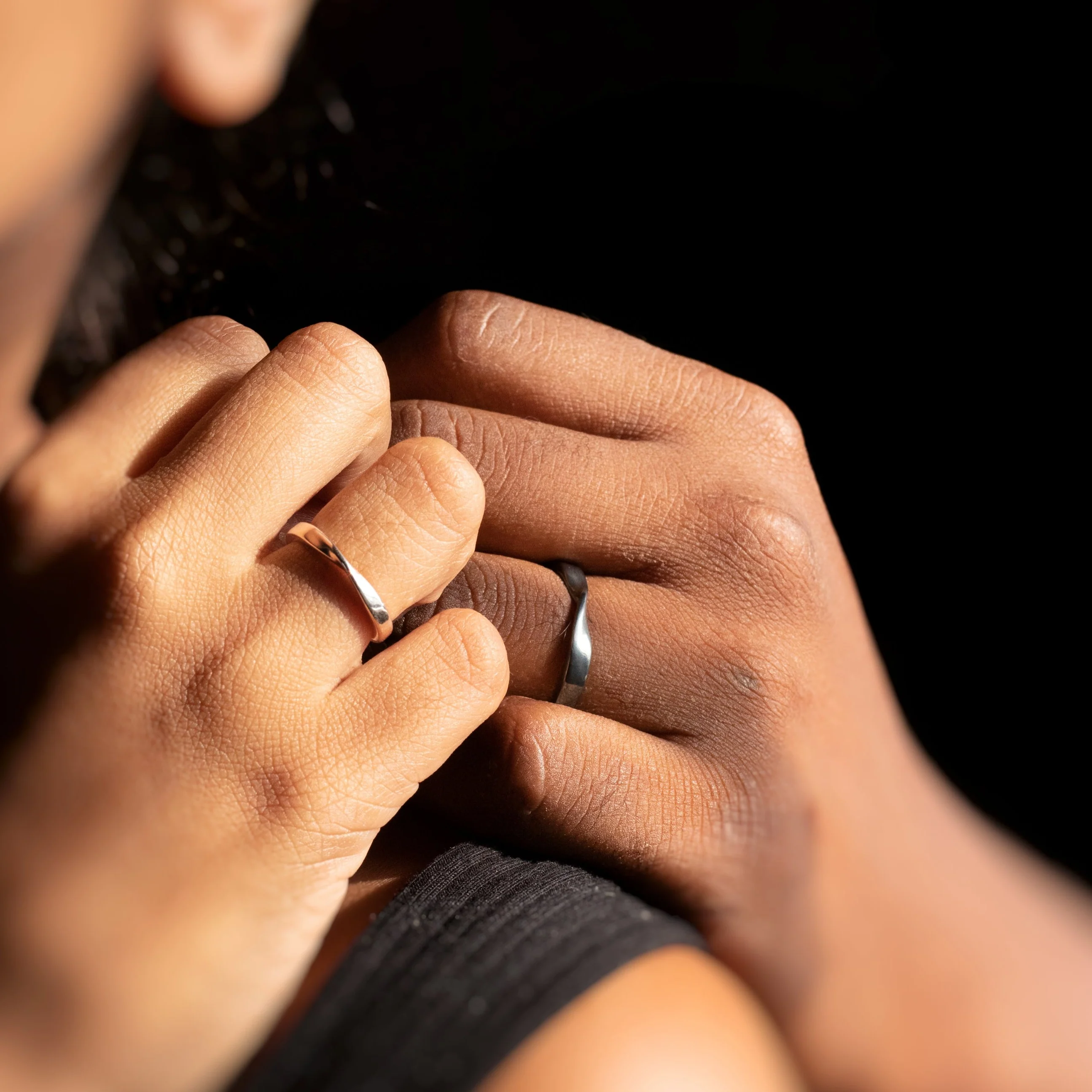 Eternity Promise Mobius Couple Rings - Image 4
