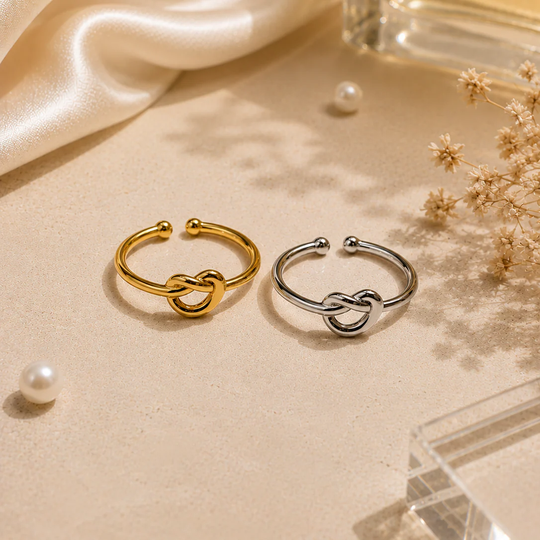 Infinity Knot Couple Rings