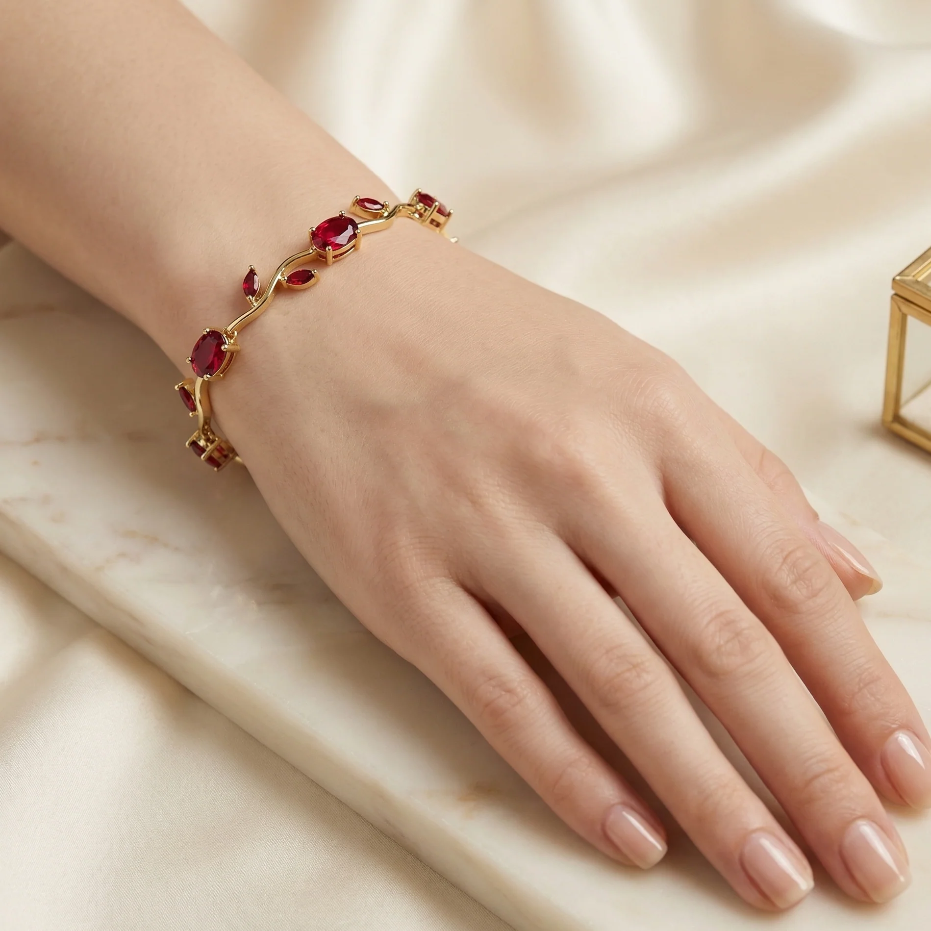 Tulip Ivy Bracelet - Image 4